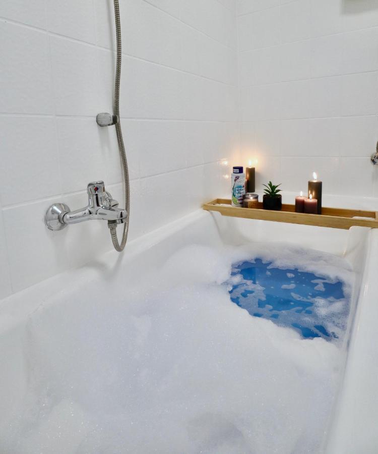 Sapphire Apartment: Free Parking + Netflix + Bathtub Эссен Экстерьер фото